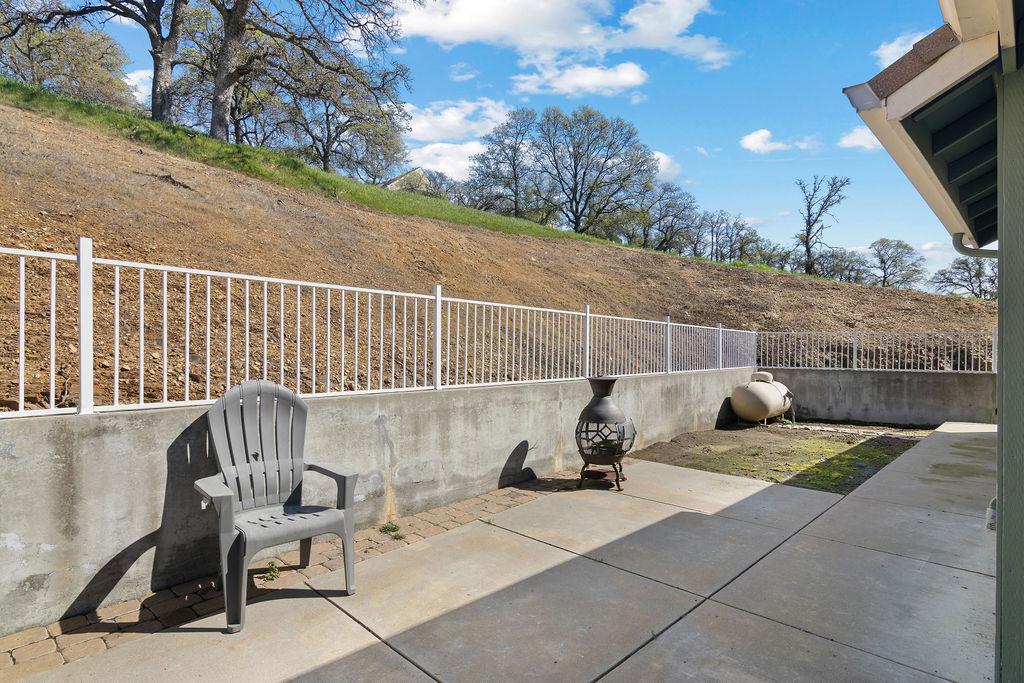 4955 Little John Rd, Copperopolis, CA 95228