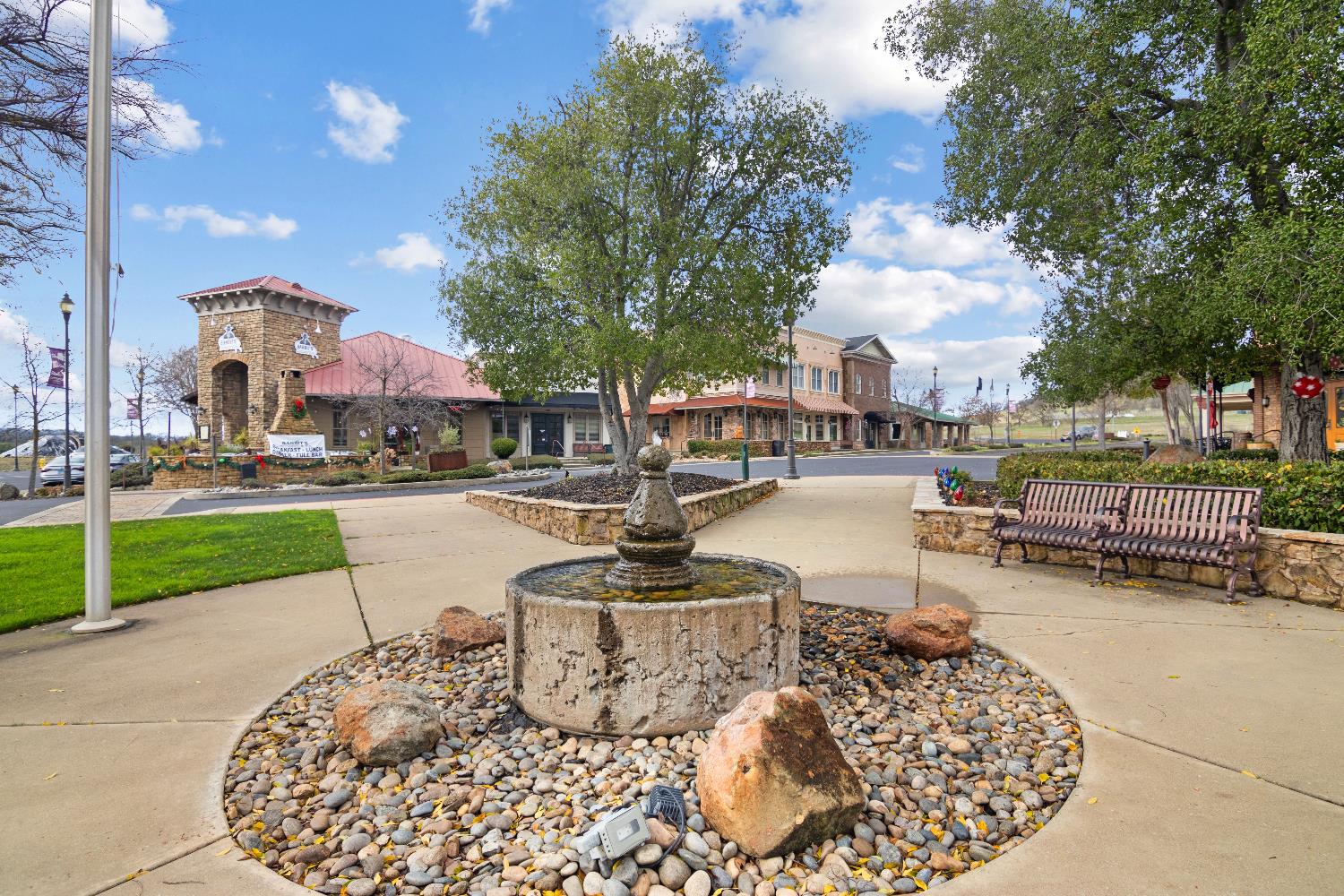 4955 Little John Rd, Copperopolis, CA 95228