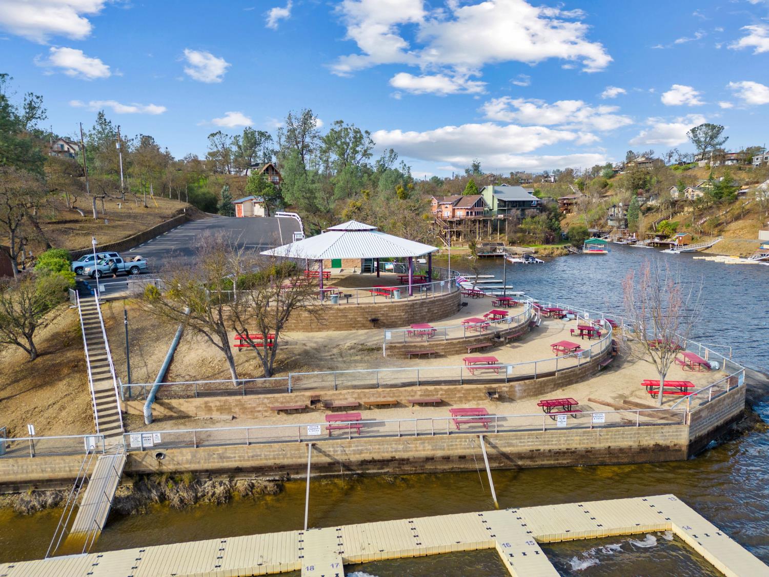 4955 Little John Rd, Copperopolis, CA 95228