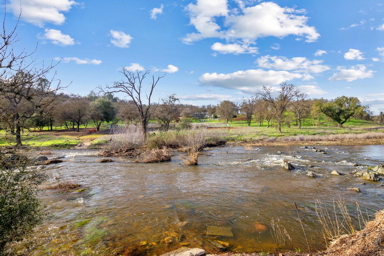 4955 Little John Rd, Copperopolis, CA 95228