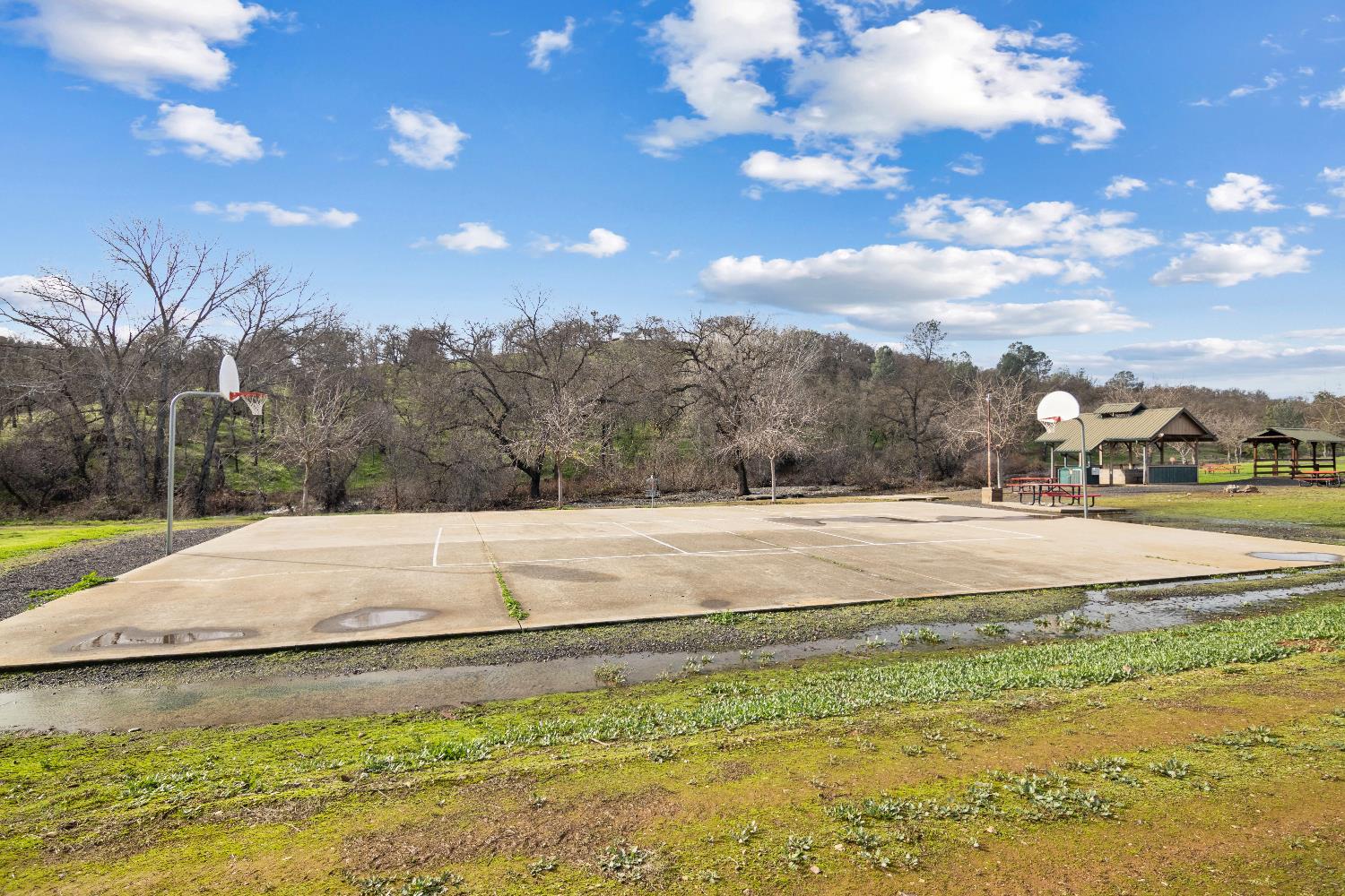 4955 Little John Rd, Copperopolis, CA 95228