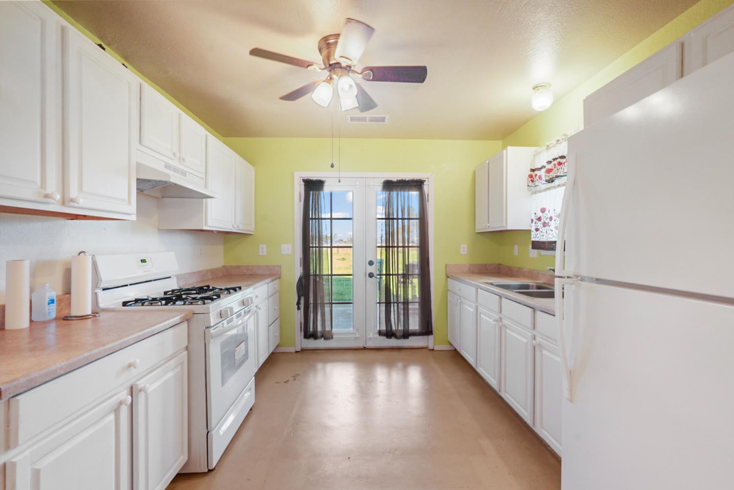 13180 Jackson St, Le Grand, CA 95333