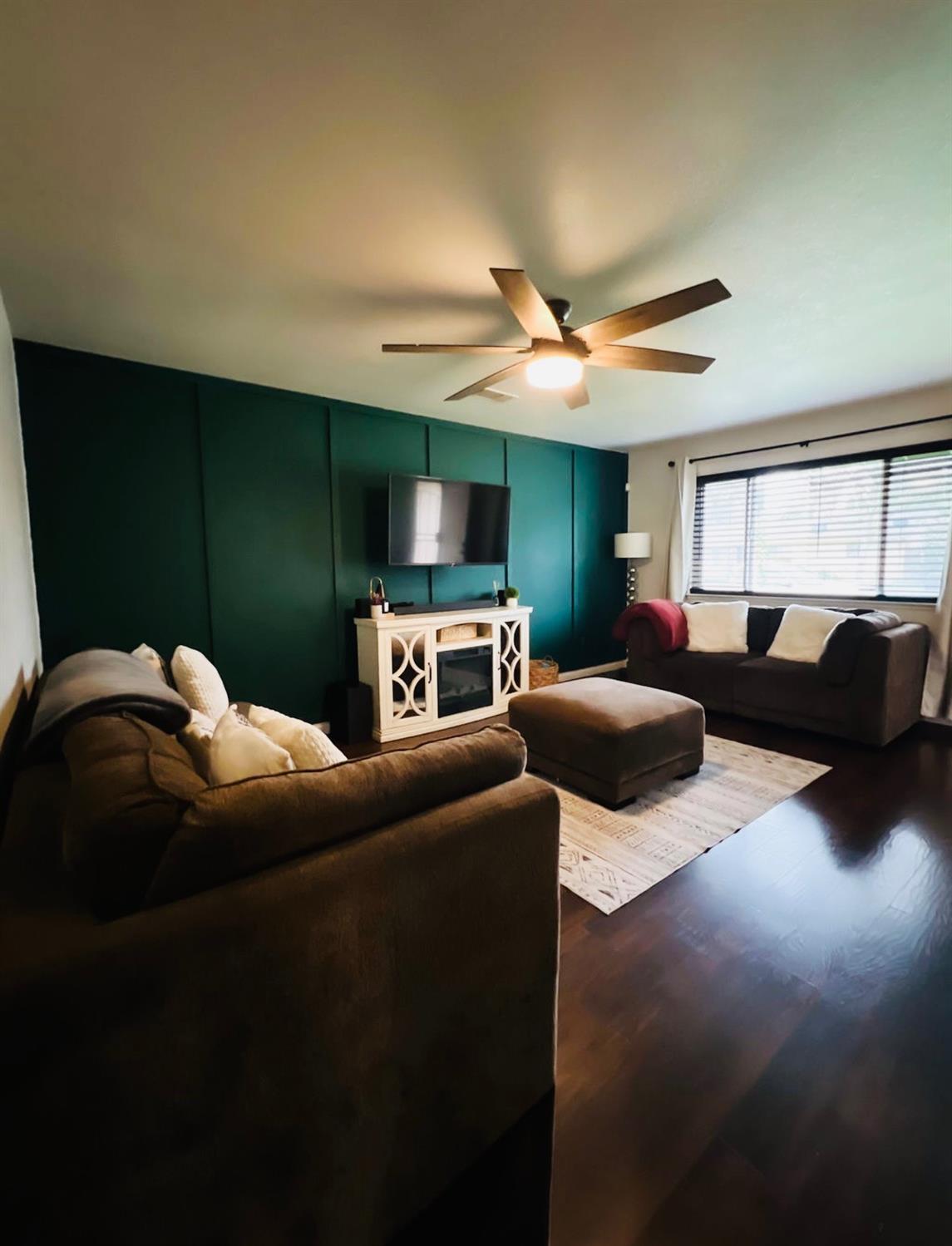 2101 NE Milford Ln, Modesto, CA 95355