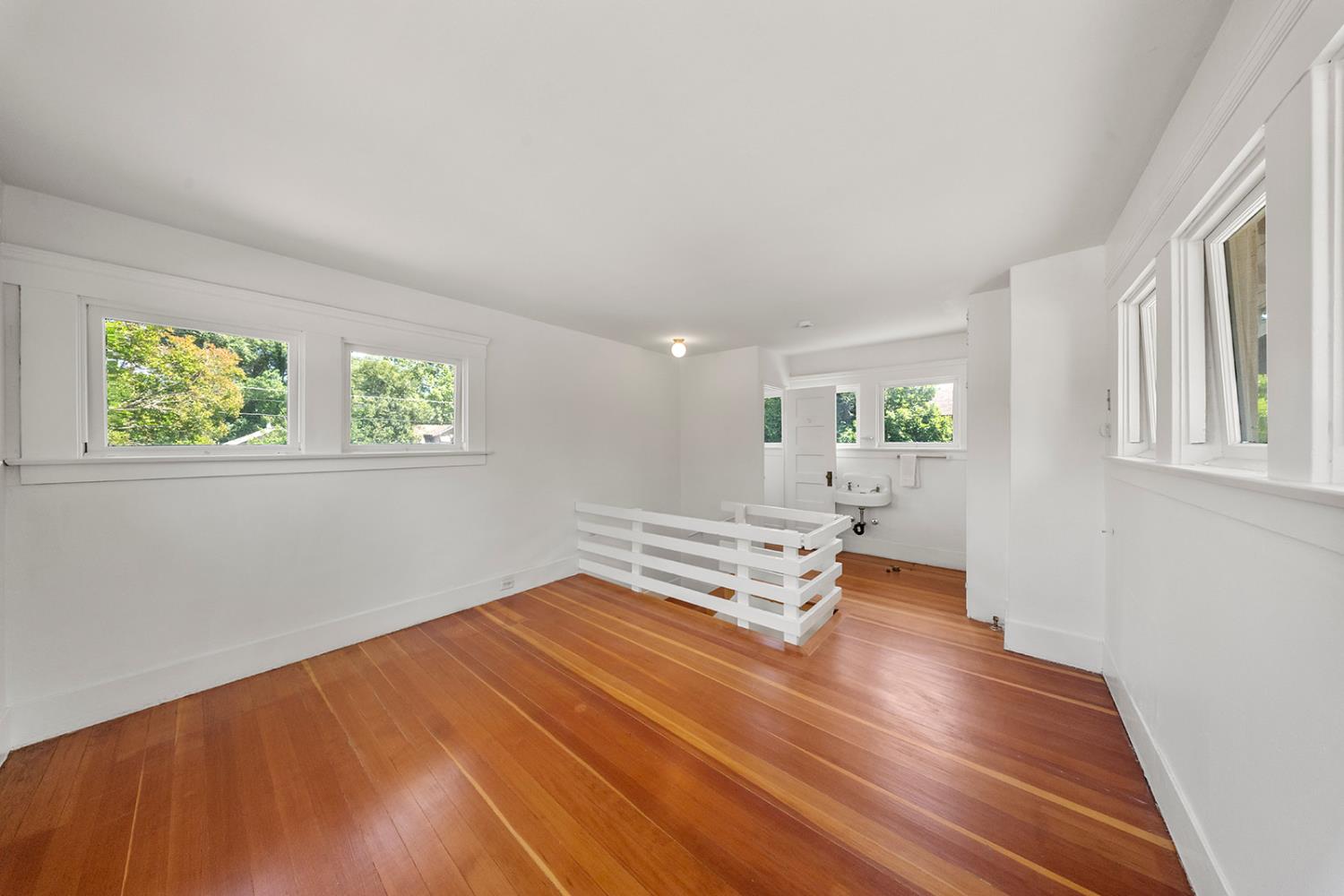 122 MAGNOLIA Ave, Modesto, CA 95354