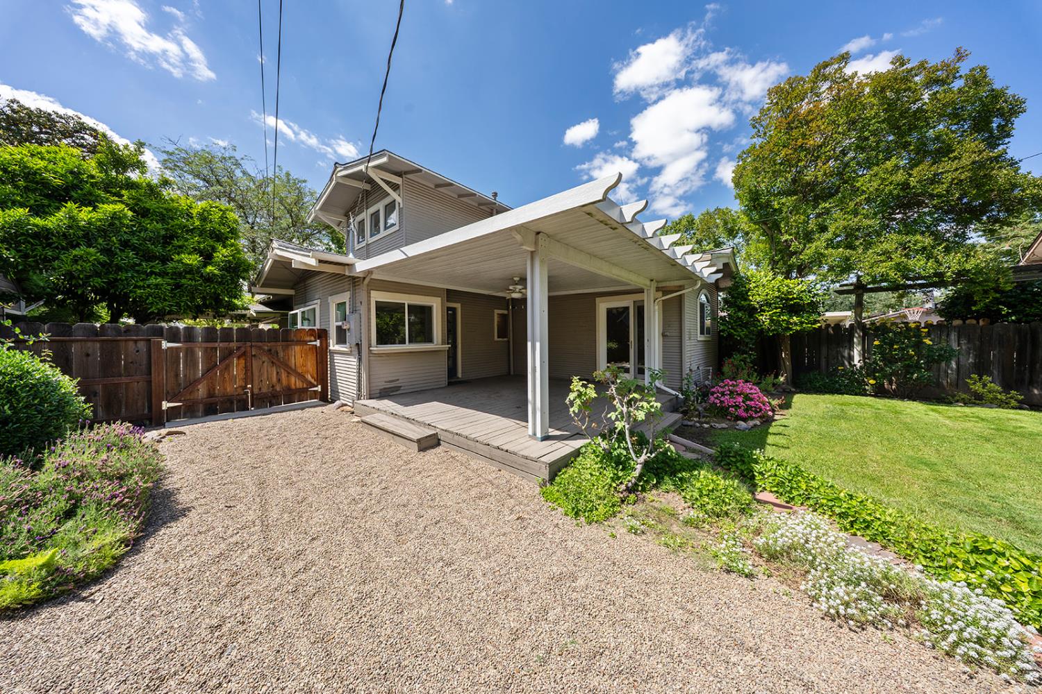 122 MAGNOLIA Ave, Modesto, CA 95354