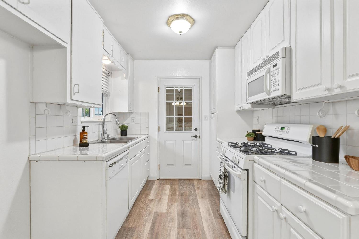 1612 Krishawn Way, Modesto, CA 95356