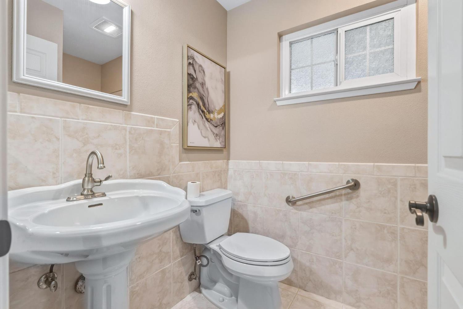 1612 Krishawn Way, Modesto, CA 95356