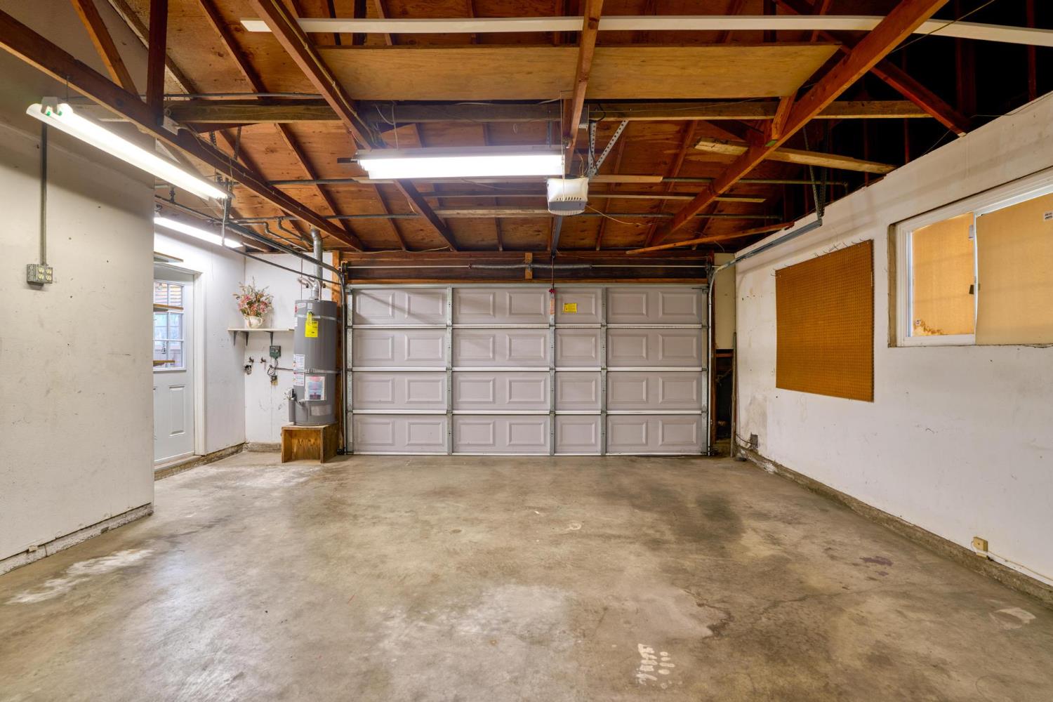 1612 Krishawn Way, Modesto, CA 95356