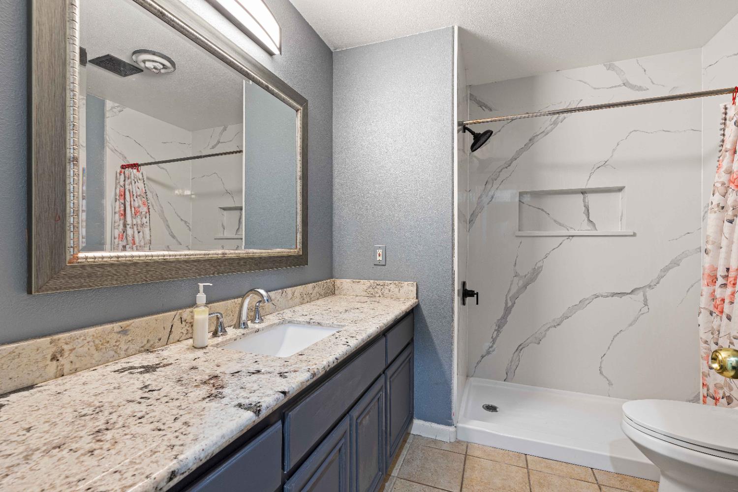 1628 Sungate Dr, Ceres, CA 95307