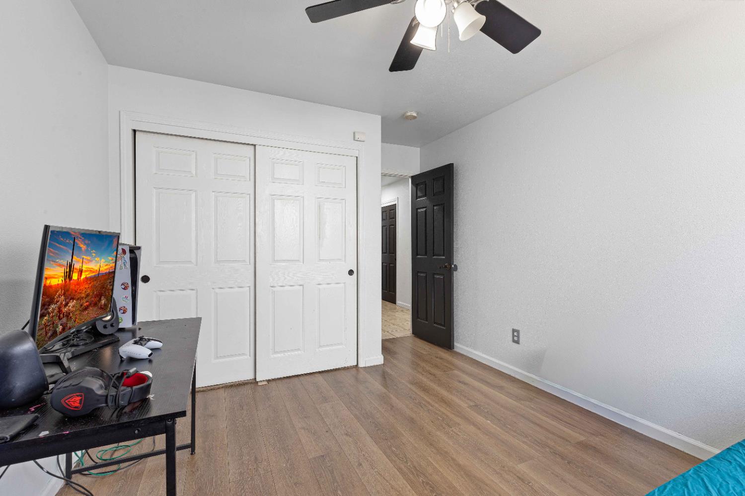 1628 Sungate Dr, Ceres, CA 95307