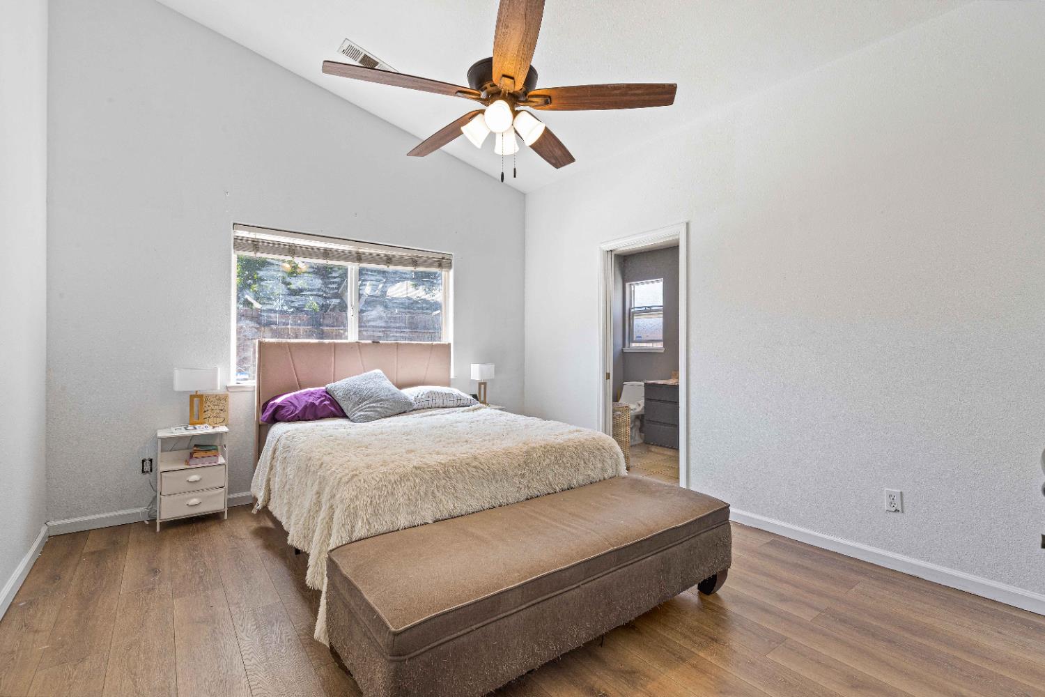 1628 Sungate Dr, Ceres, CA 95307