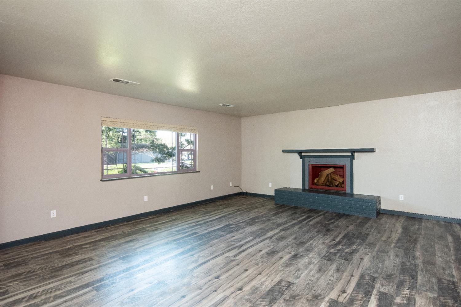 414 Melrose St, Modesto, CA 95354