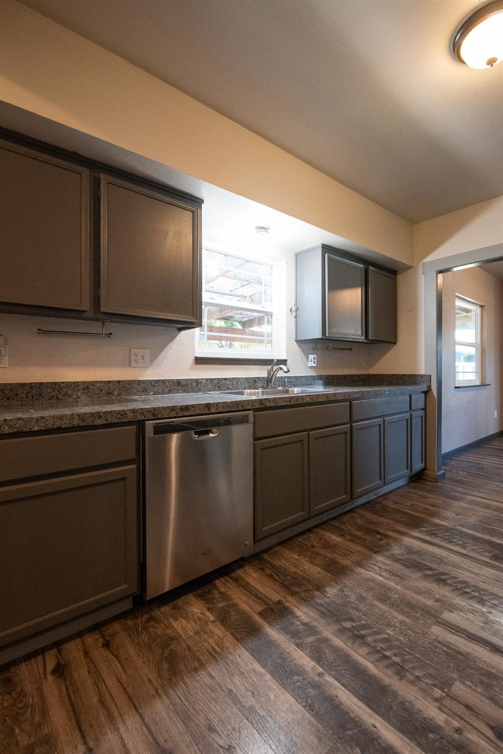 414 Melrose St, Modesto, CA 95354