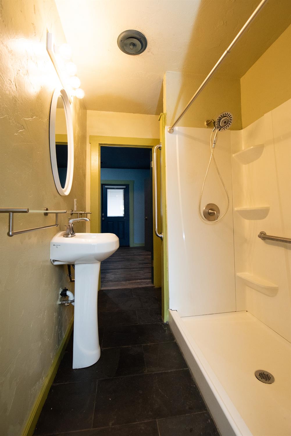 414 Melrose St, Modesto, CA 95354