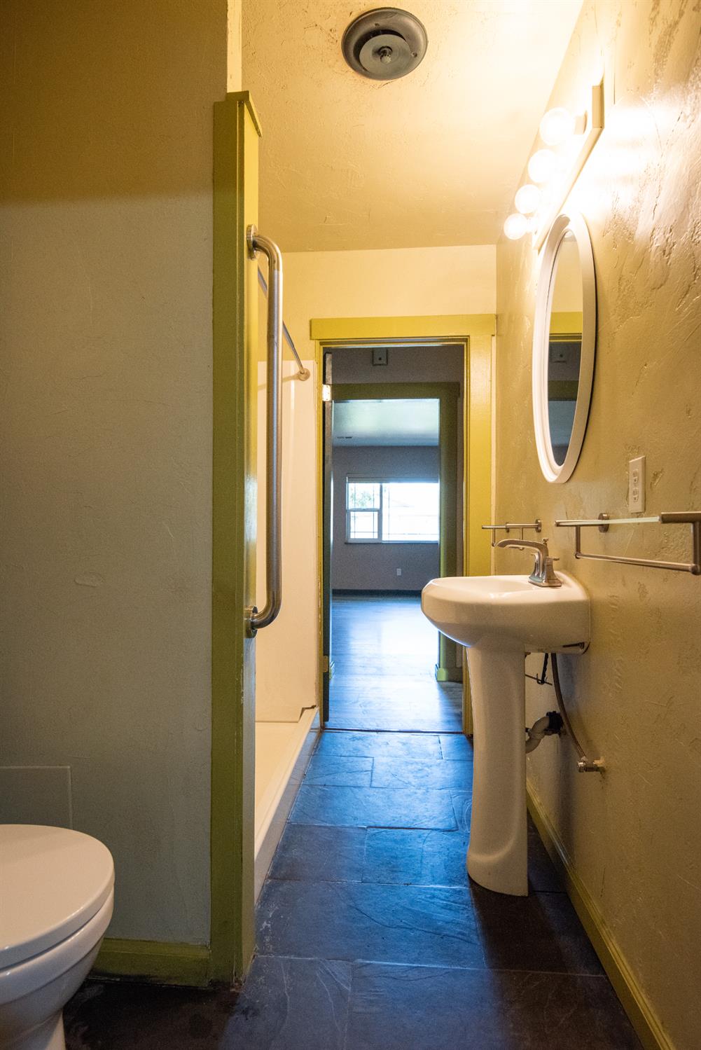 414 Melrose St, Modesto, CA 95354