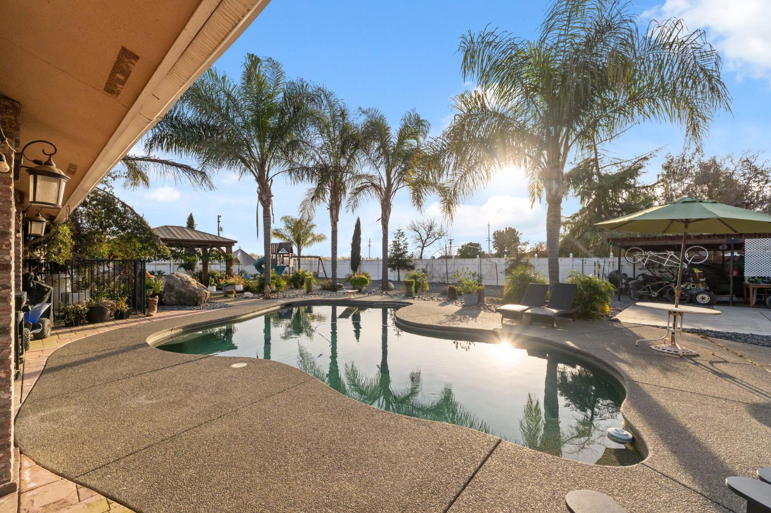 5757 10TH Ave, Hanford, CA 93230