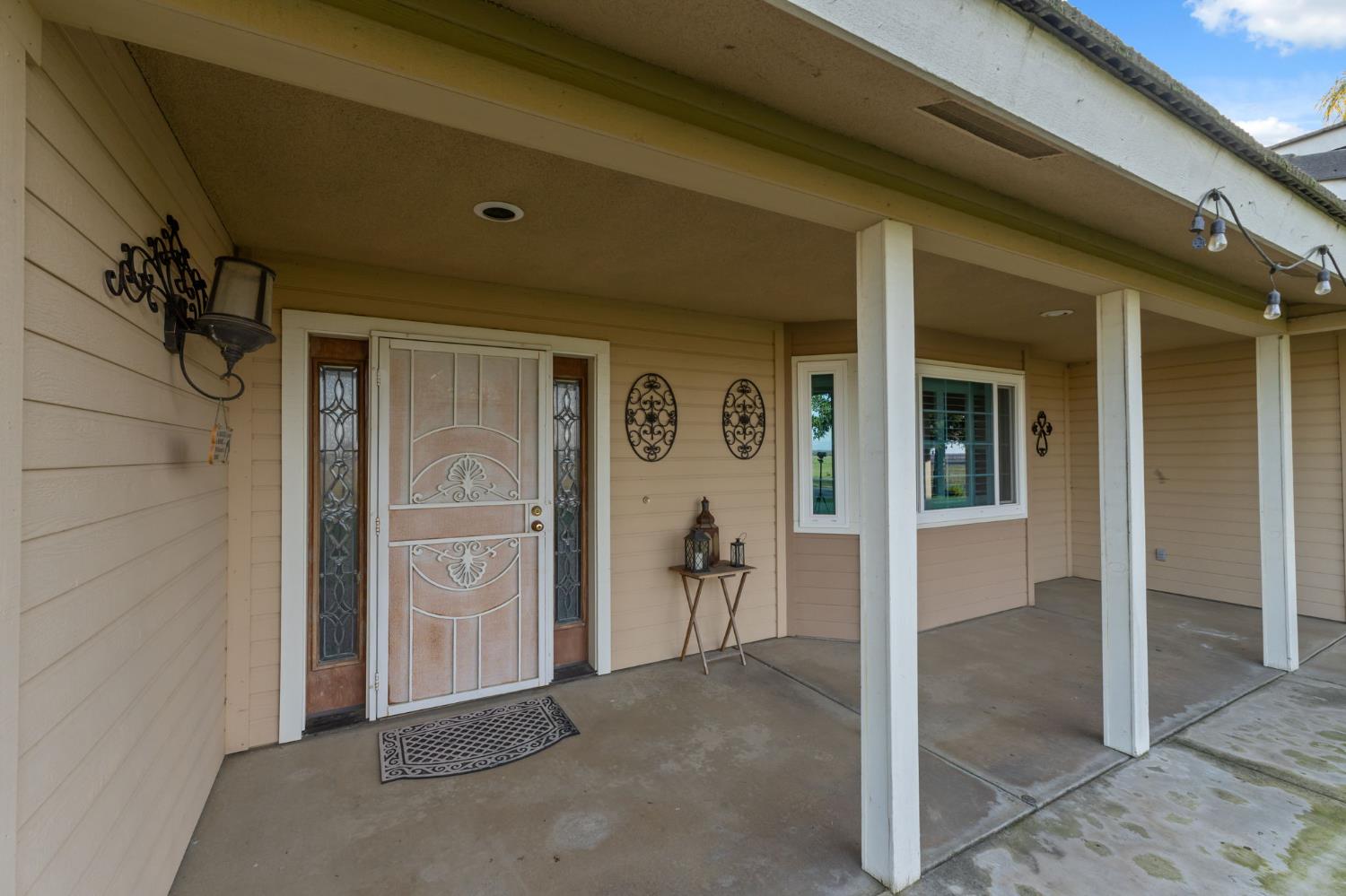 5757 10TH Ave, Hanford, CA 93230