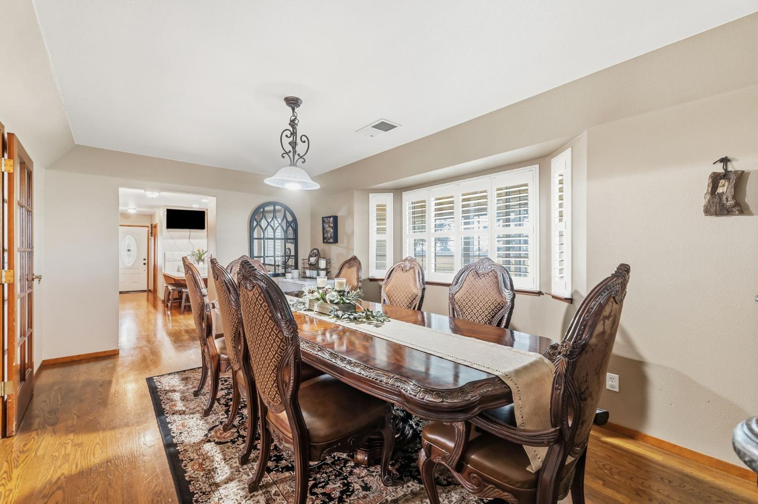 5757 10TH Ave, Hanford, CA 93230