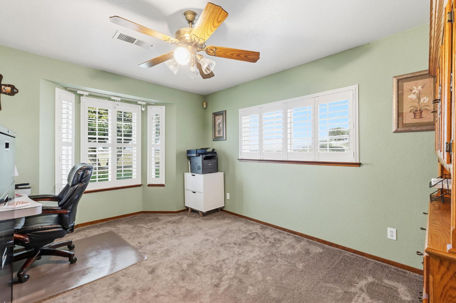 5757 10TH Ave, Hanford, CA 93230