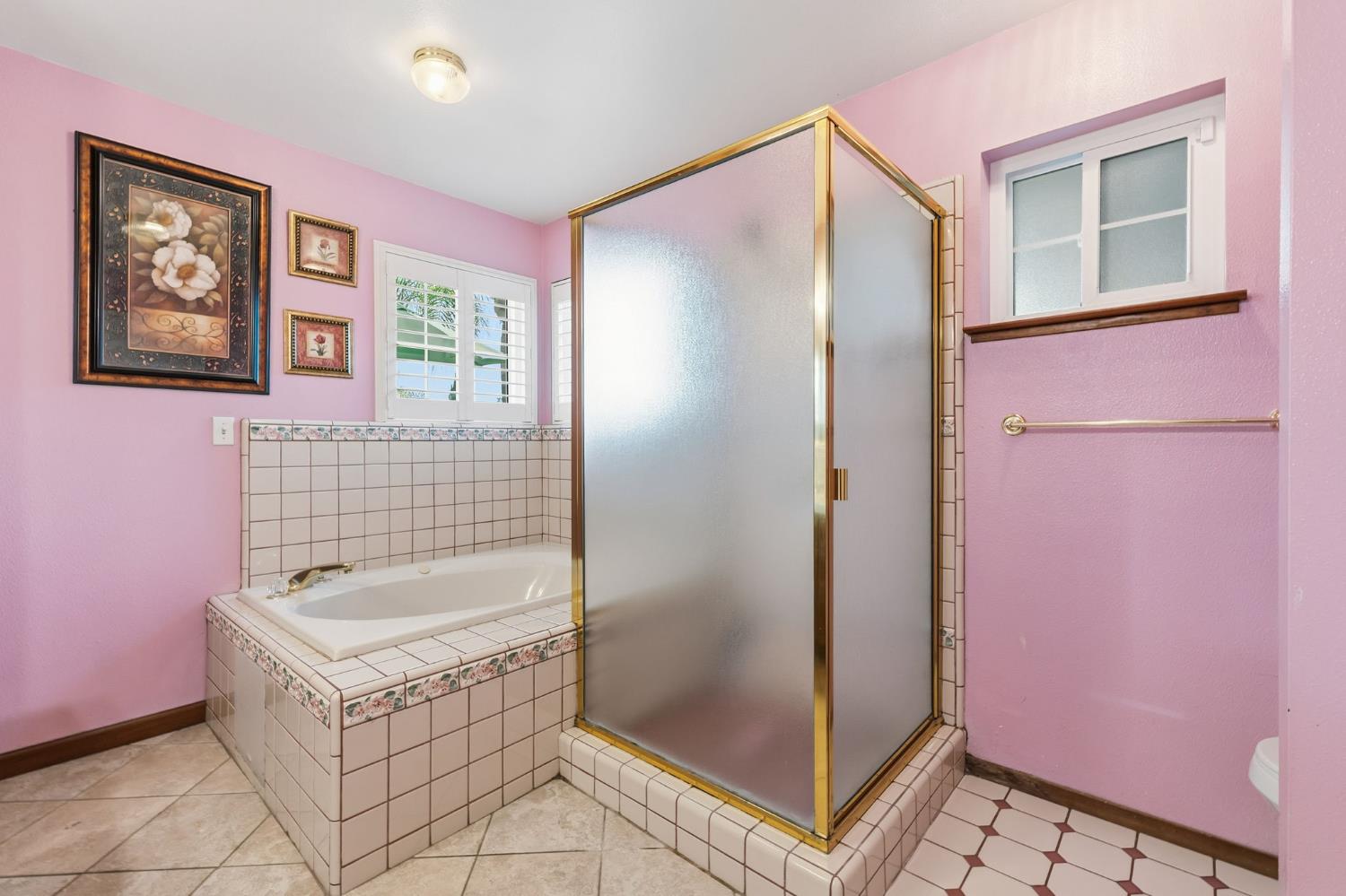 5757 10TH Ave, Hanford, CA 93230