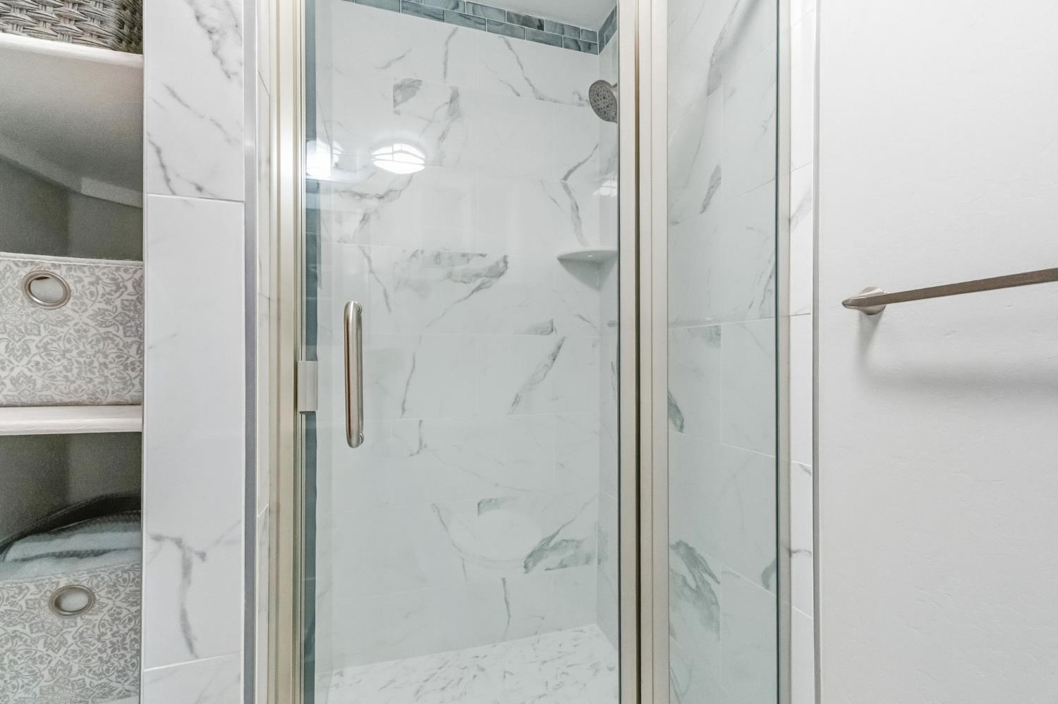 5757 10TH Ave, Hanford, CA 93230