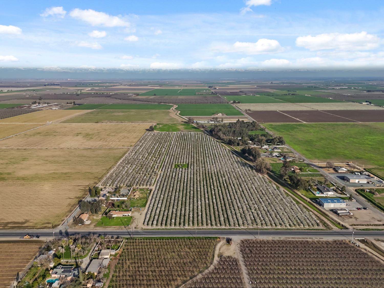 5757 10TH Ave, Hanford, CA 93230