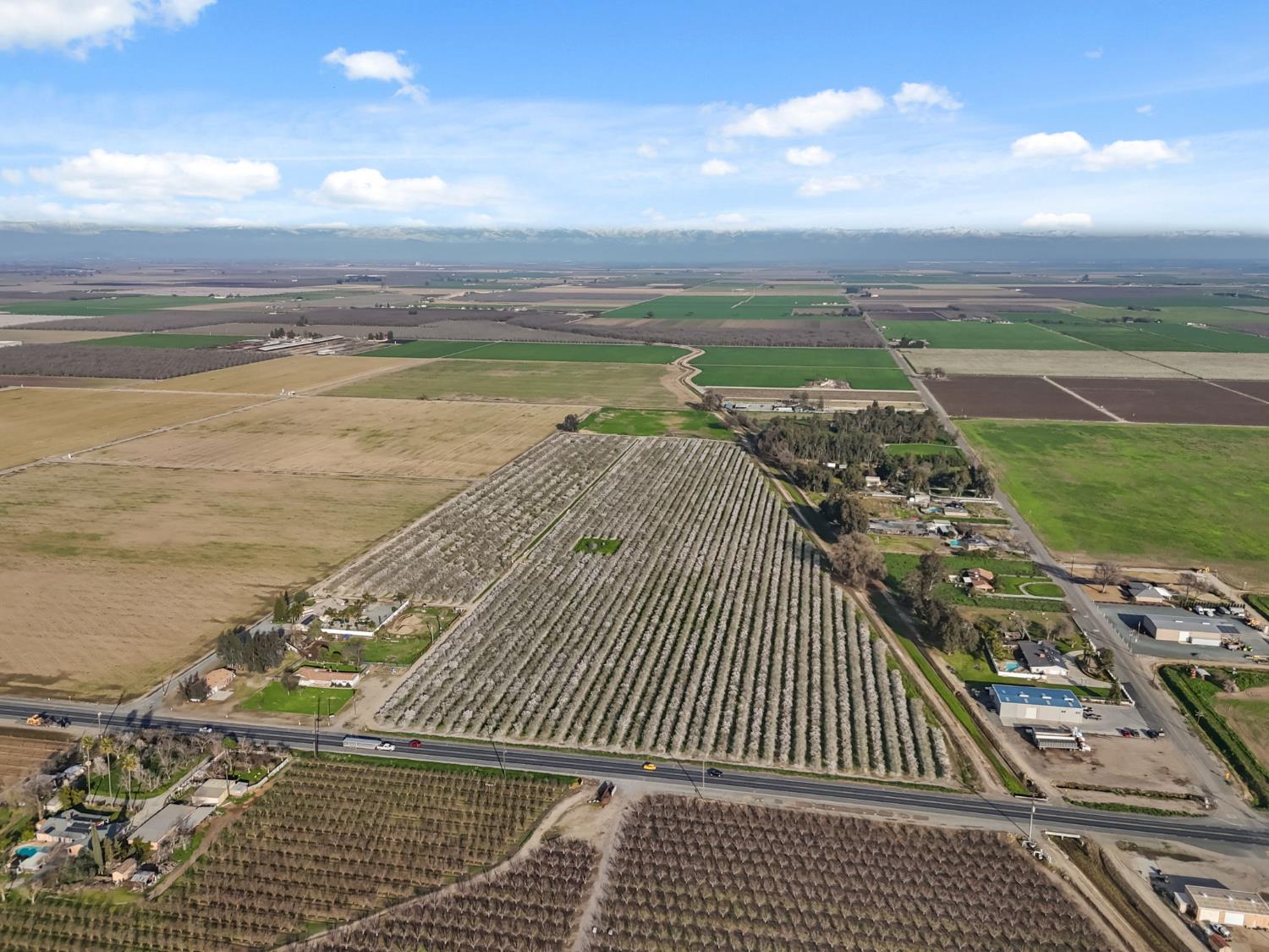 5757 10TH Ave, Hanford, CA 93230