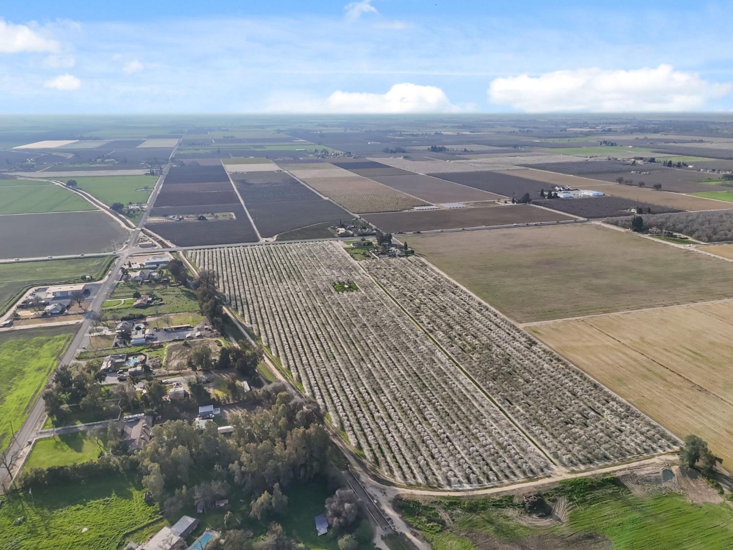 5757 10TH Ave, Hanford, CA 93230