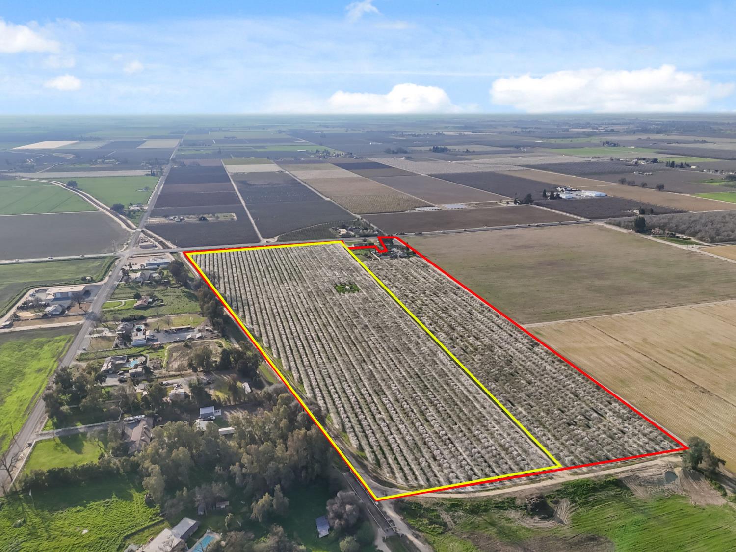 5757 10TH Ave, Hanford, CA 93230