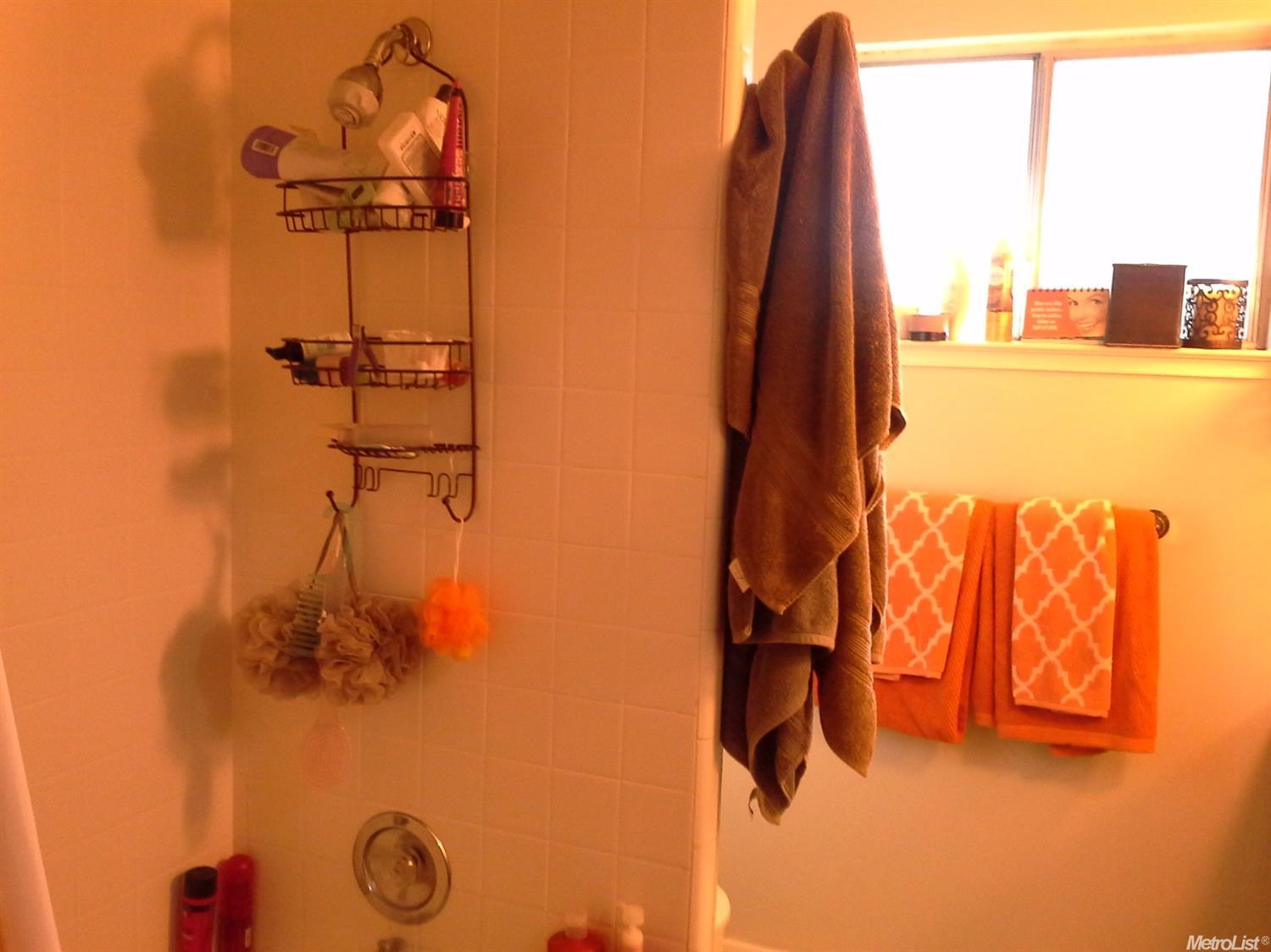 1880 Donnelly Park Dr, Turlock, CA 95382