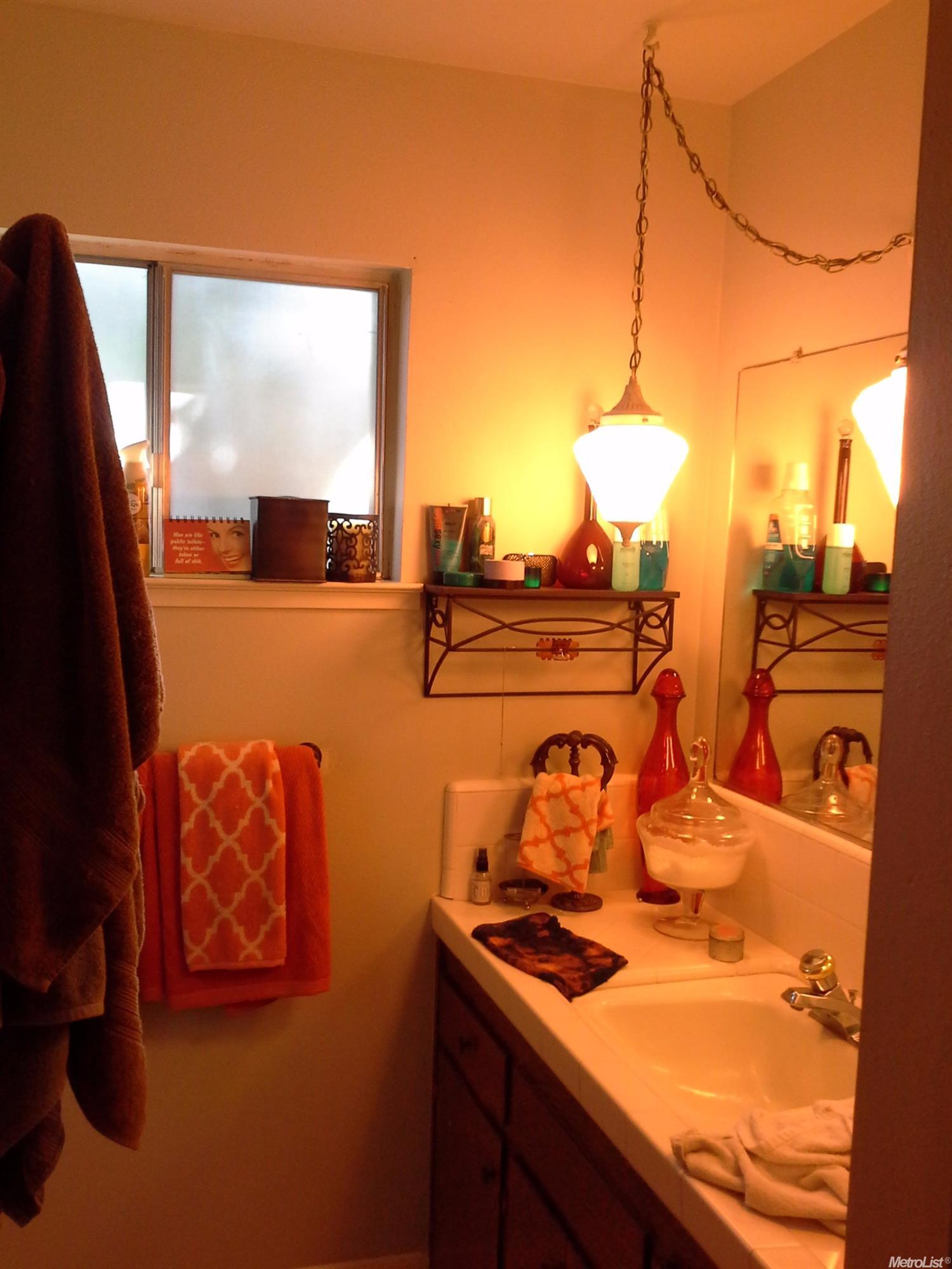 1880 Donnelly Park Dr, Turlock, CA 95382