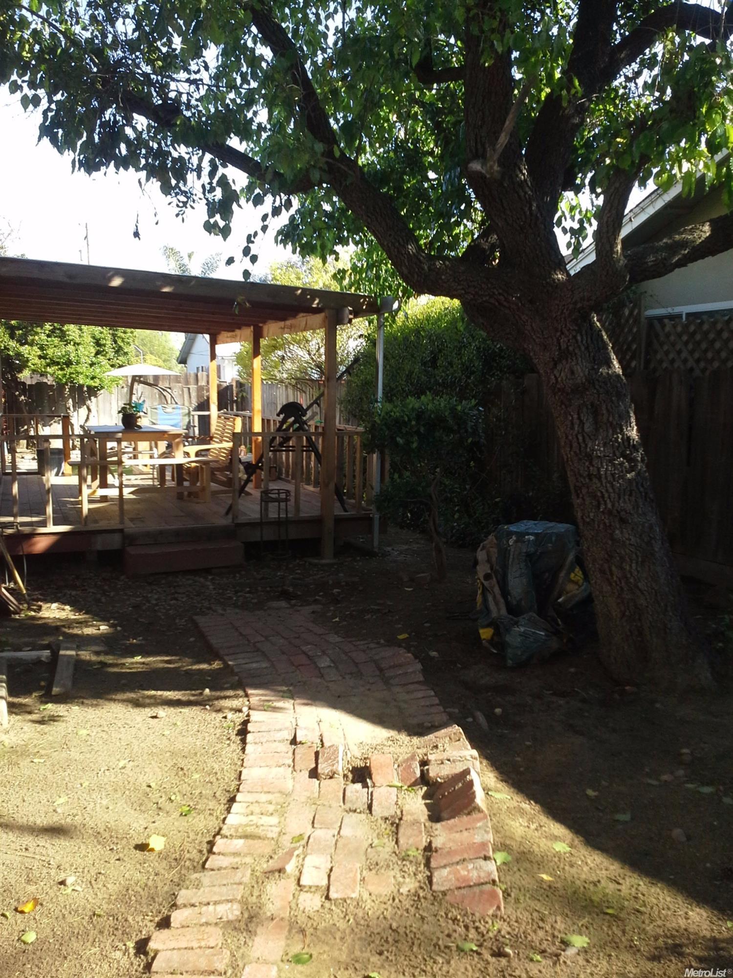 1880 Donnelly Park Dr, Turlock, CA 95382