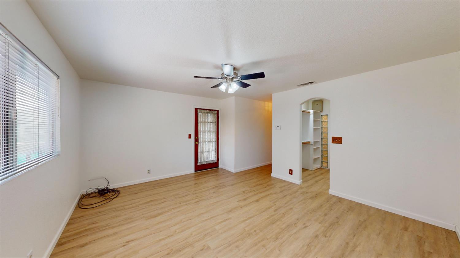 1142 Mammoth Dr, Manteca, CA 95337