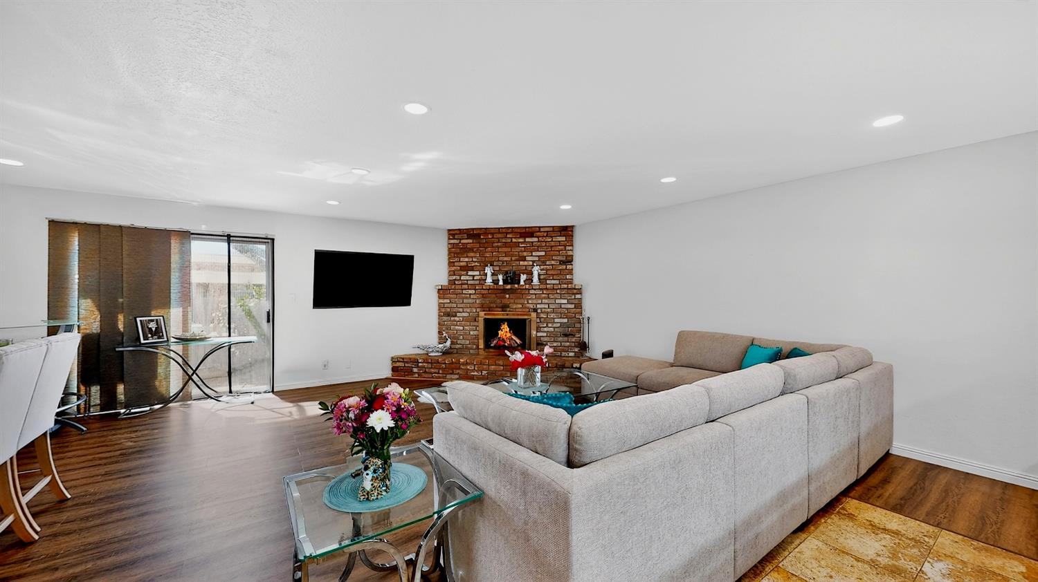 6400 E Hatch Rd, Hughson, CA 95326