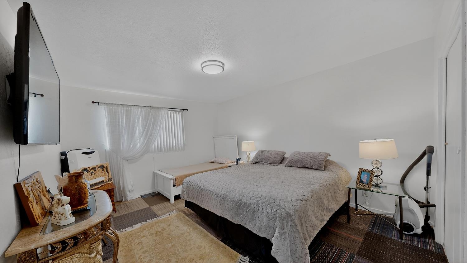 6400 E Hatch Rd, Hughson, CA 95326