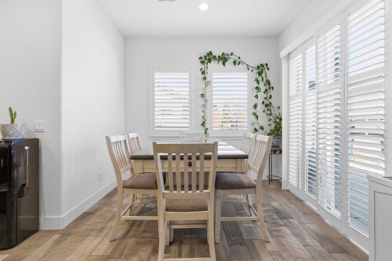 1104 Basalt Dr, Los Banos, CA 93635