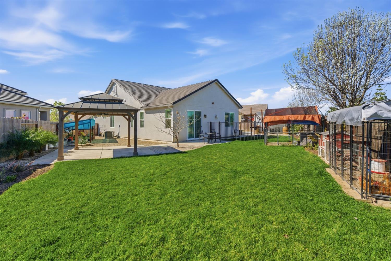 1104 Basalt Dr, Los Banos, CA 93635