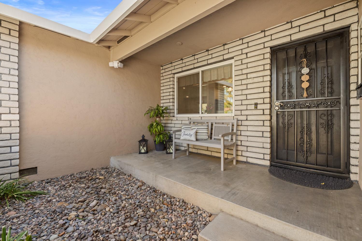 1612 Angelene Dr, Modesto, CA 95355