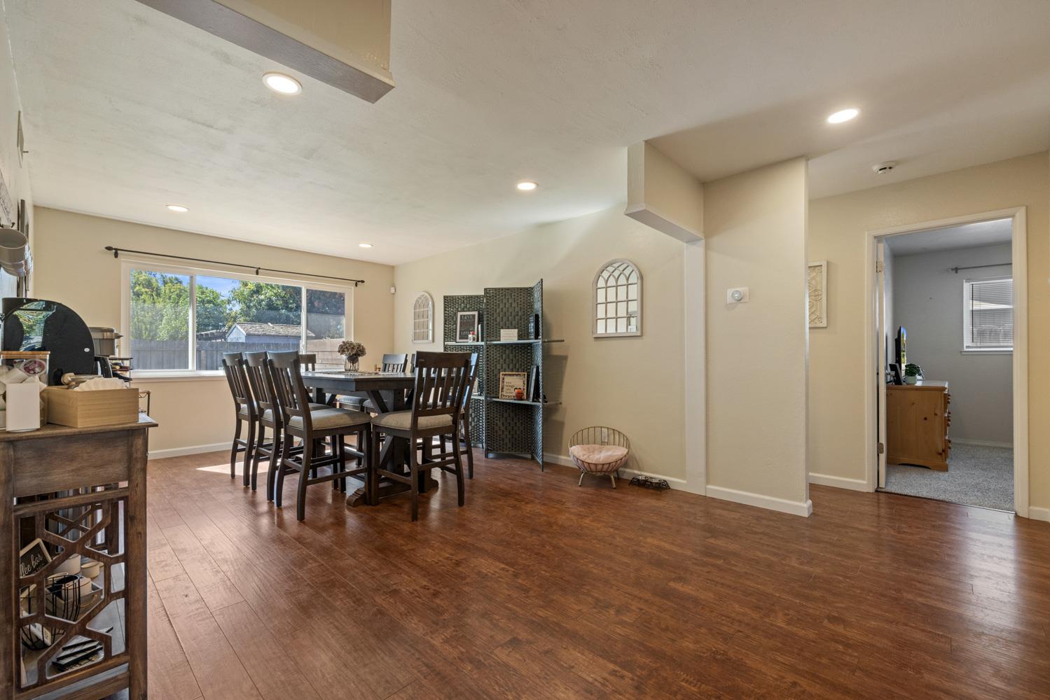 1612 Angelene Dr, Modesto, CA 95355