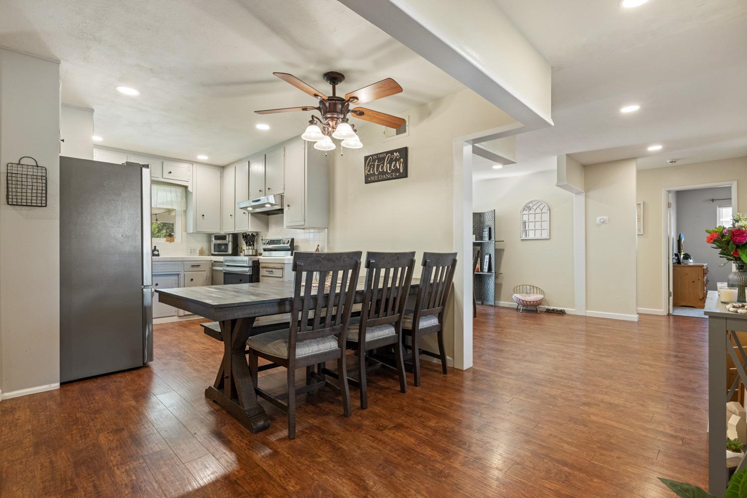 1612 Angelene Dr, Modesto, CA 95355