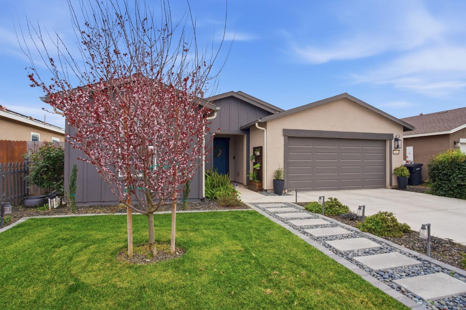 12088 Kadota Ave, Waterford, CA 95386