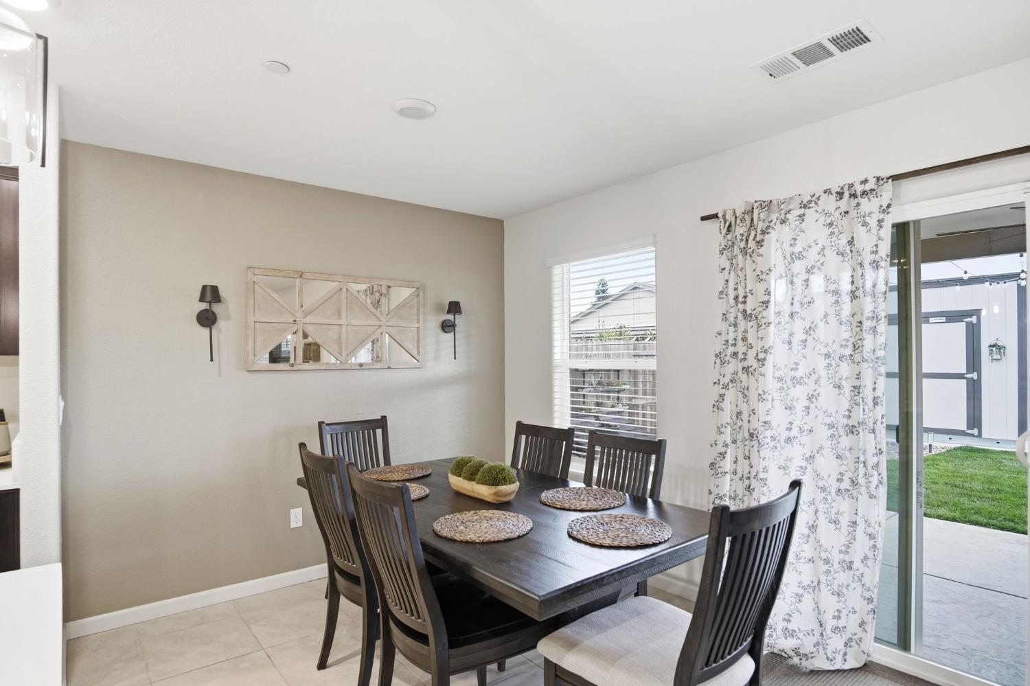 12088 Kadota Ave, Waterford, CA 95386