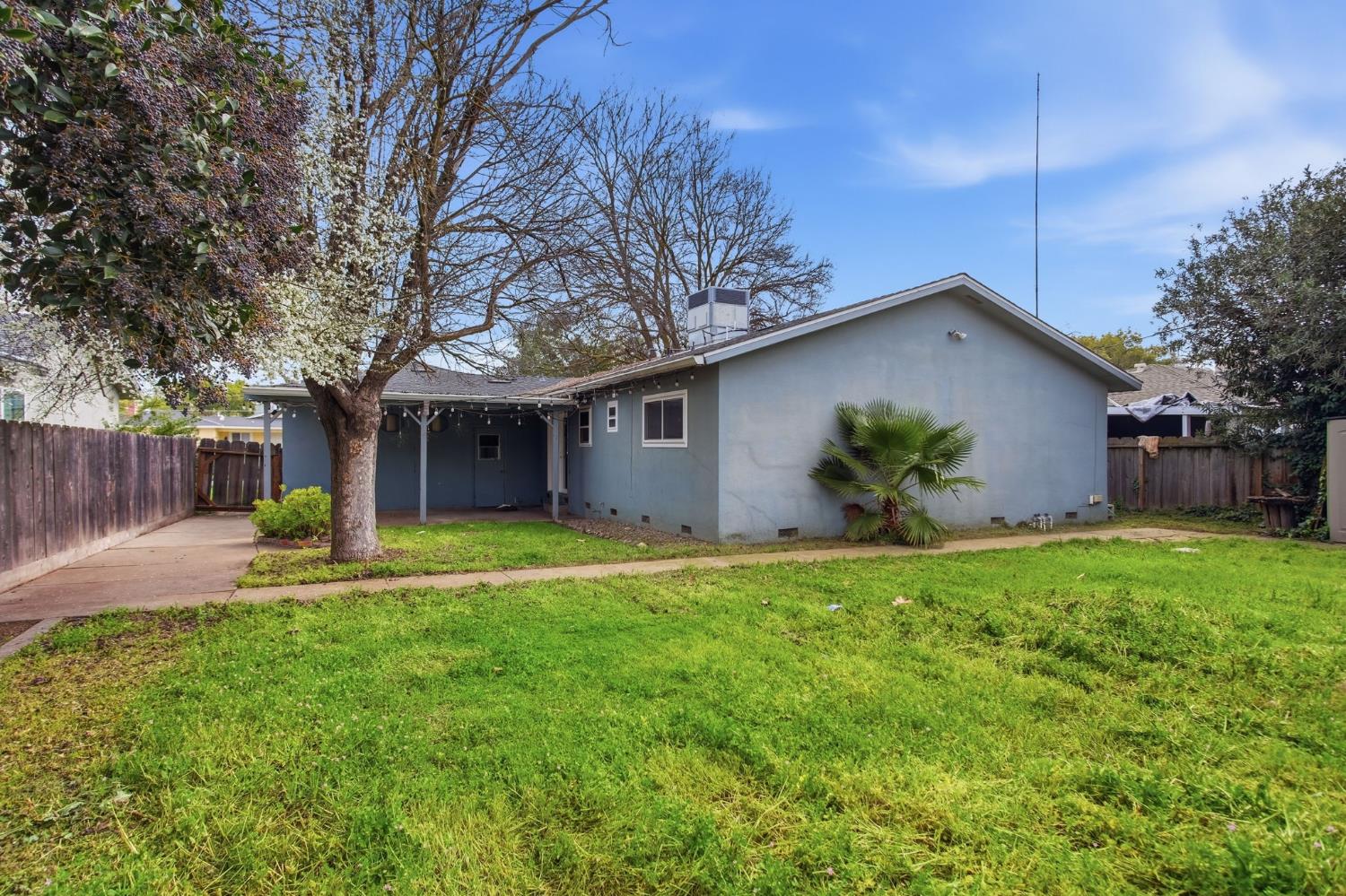 3221 Dublin Ave, Merced, CA 95340