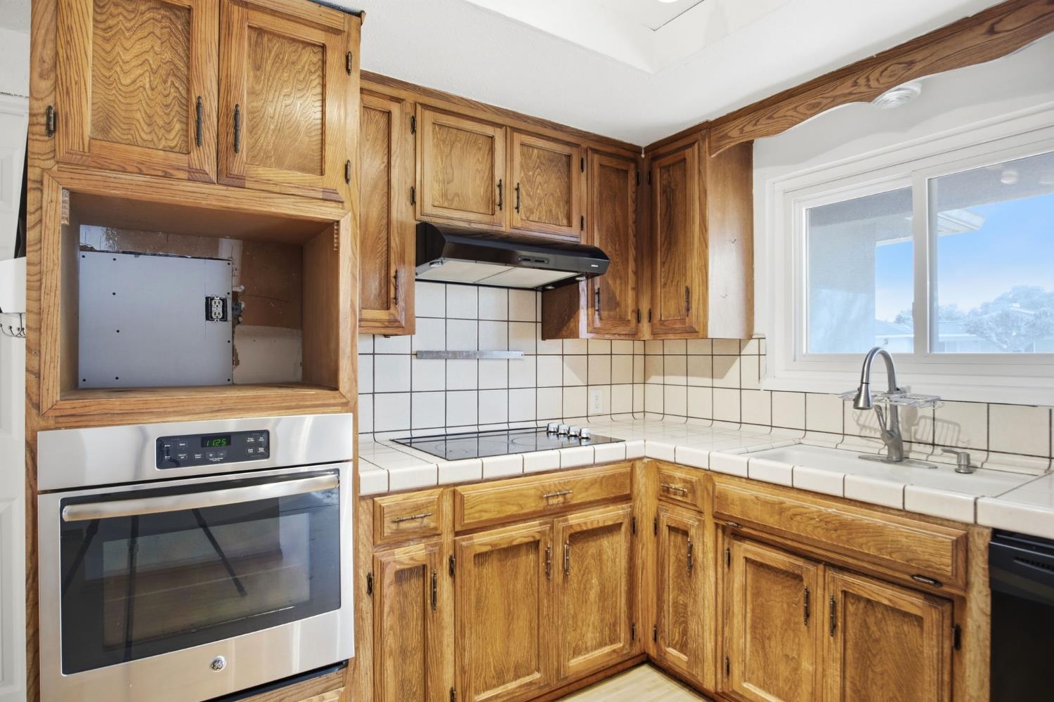 3221 Dublin Ave, Merced, CA 95340