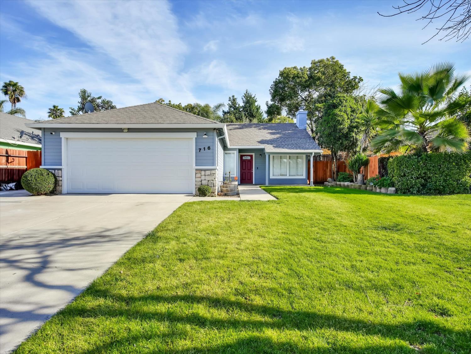 716 Crater Ave, Modesto, CA 95351