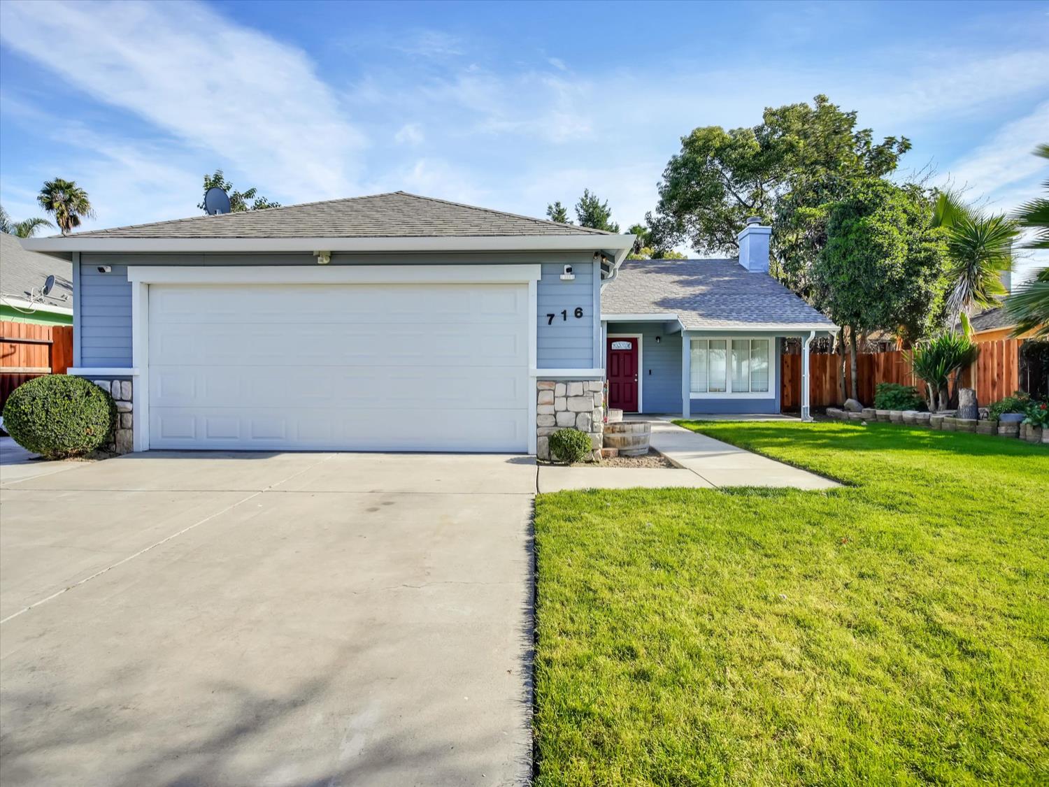 716 Crater Ave, Modesto, CA 95351