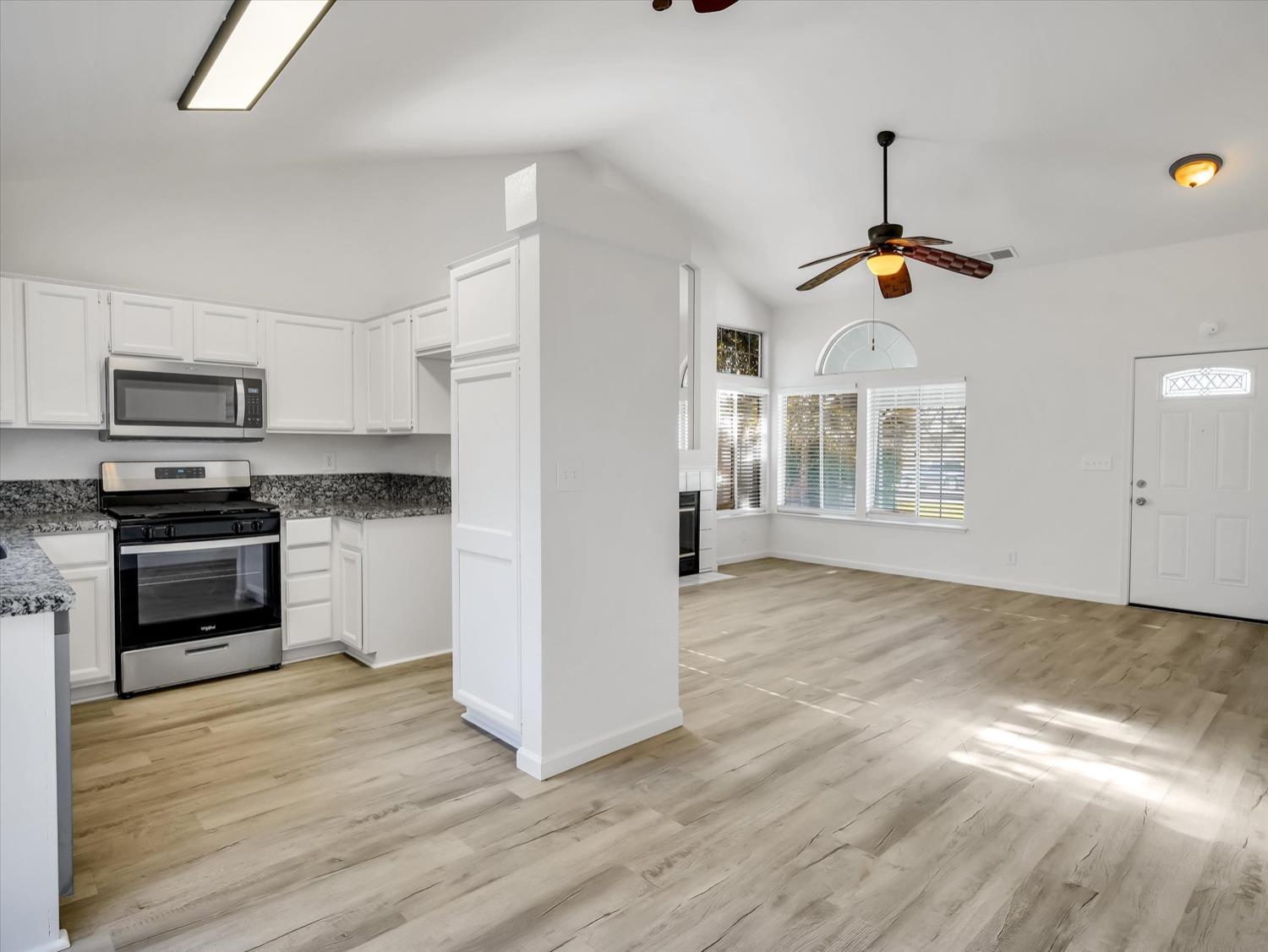 716 Crater Ave, Modesto, CA 95351