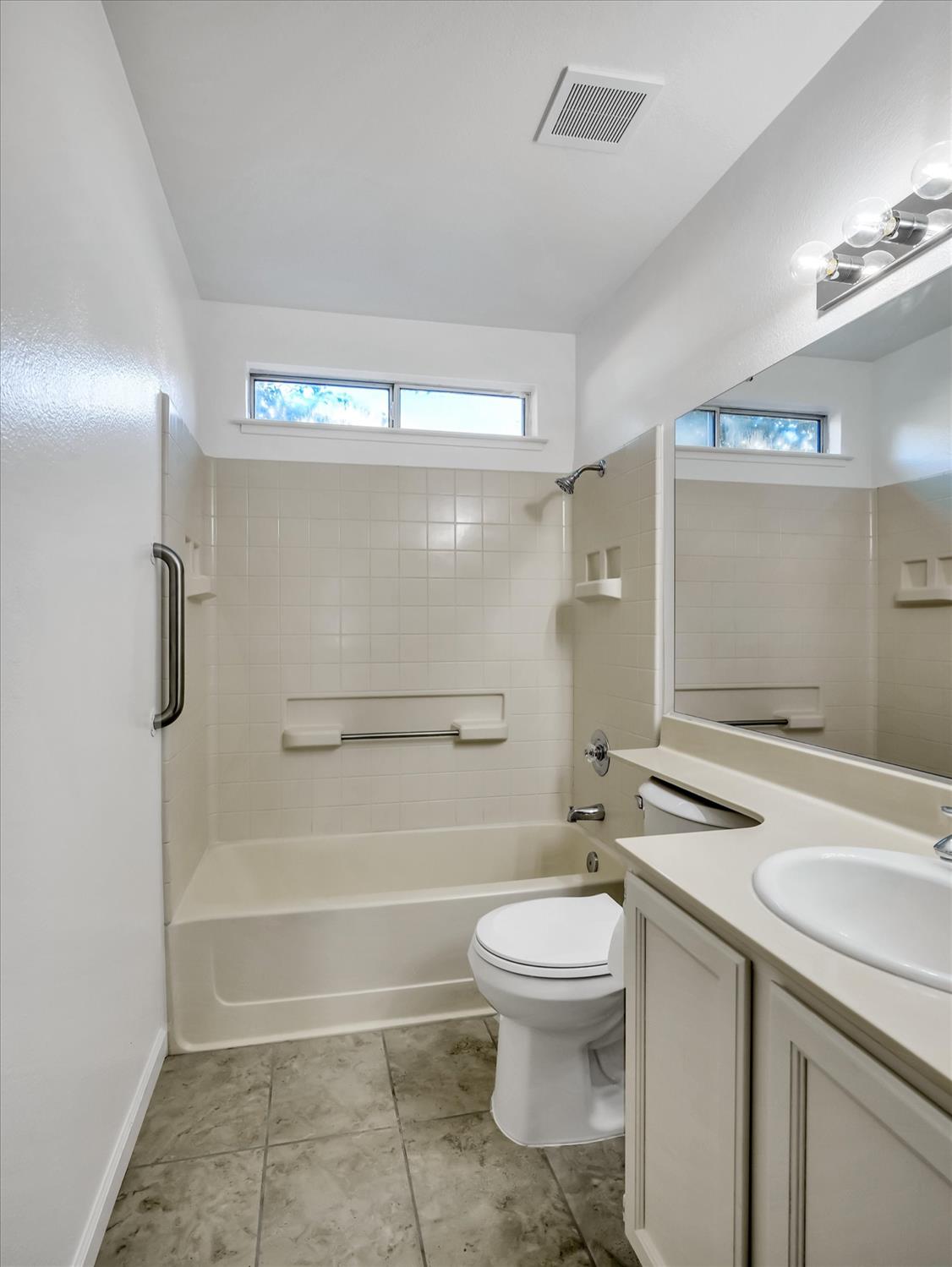 716 Crater Ave, Modesto, CA 95351