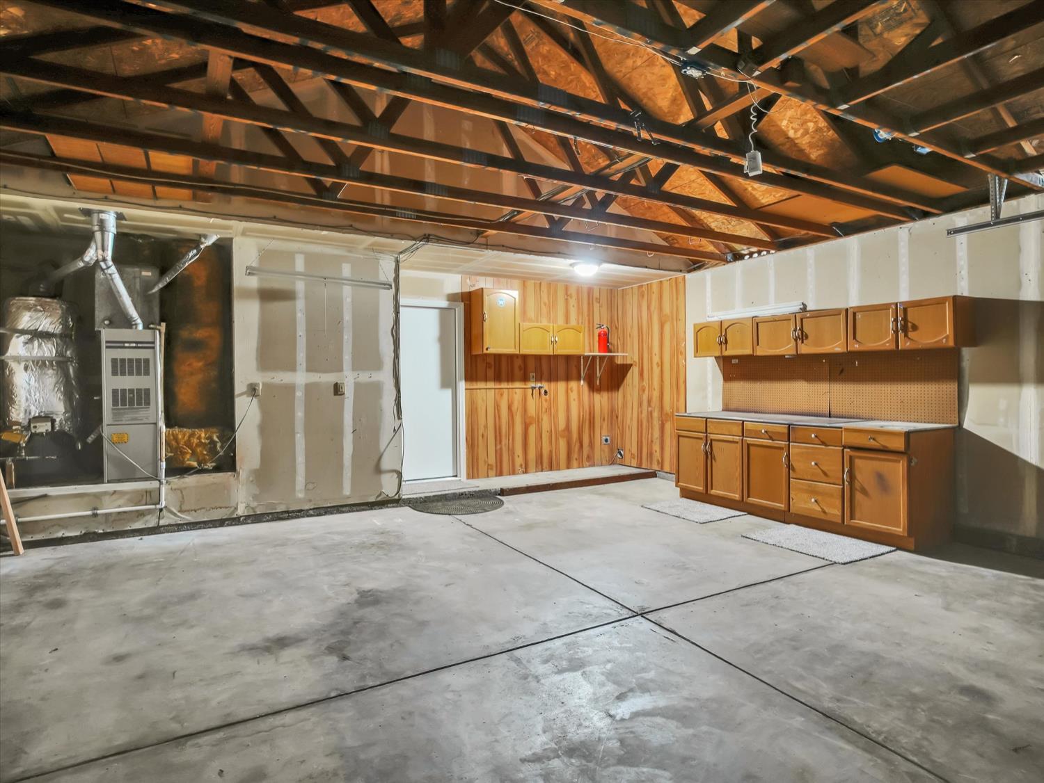 716 Crater Ave, Modesto, CA 95351