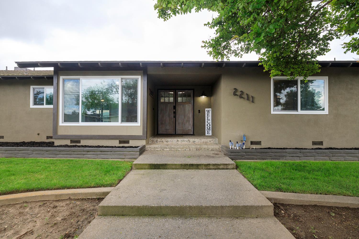 2211 California St, Escalon, CA 95320